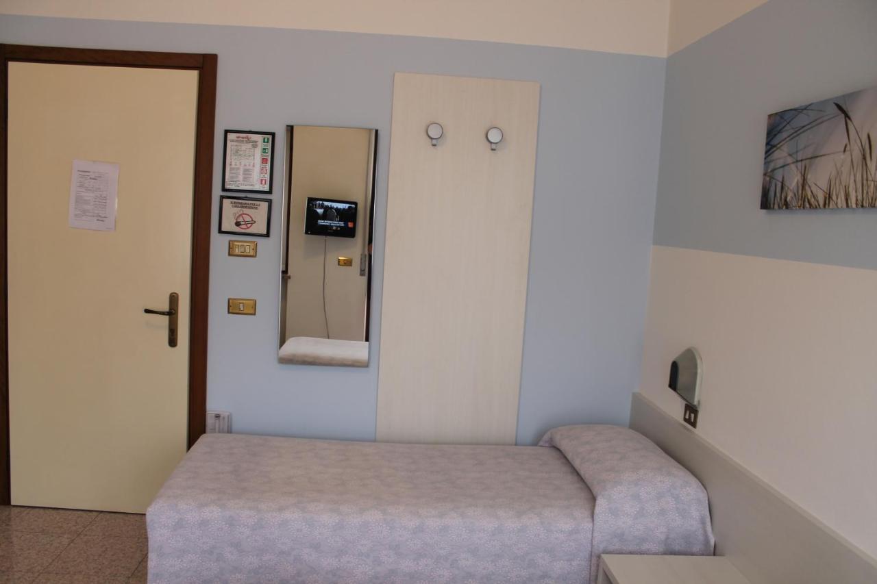Hotel O'Scugnizzo 2 Belluno Ngoại thất bức ảnh