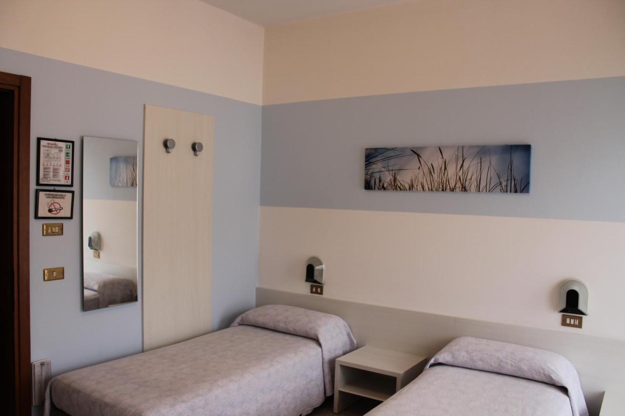Hotel O'Scugnizzo 2 Belluno Ngoại thất bức ảnh