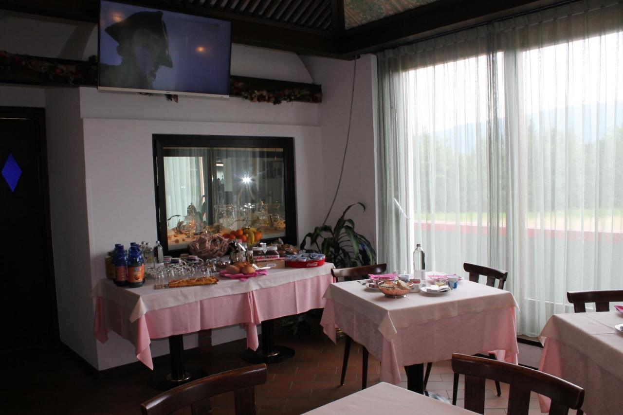 Hotel O'Scugnizzo 2 Belluno Ngoại thất bức ảnh