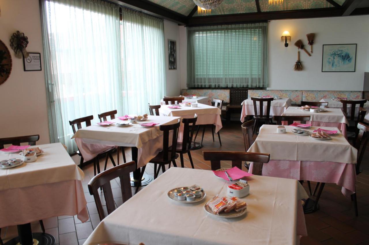 Hotel O'Scugnizzo 2 Belluno Ngoại thất bức ảnh