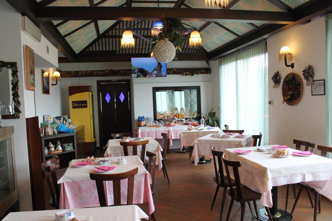 Hotel O'Scugnizzo 2 Belluno Ngoại thất bức ảnh